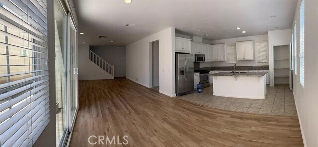Building Photo - 2924 E Via Terrano