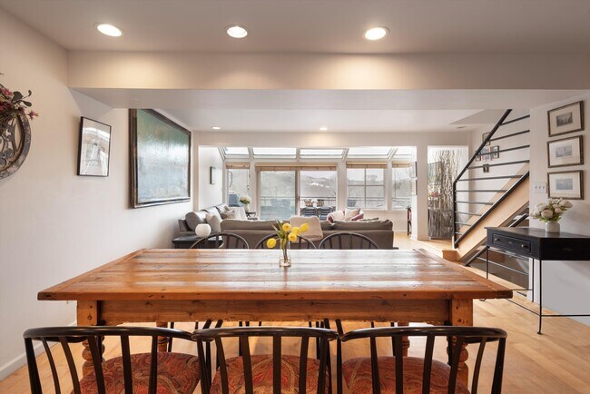 Foto del edificio - 100 N 8th St