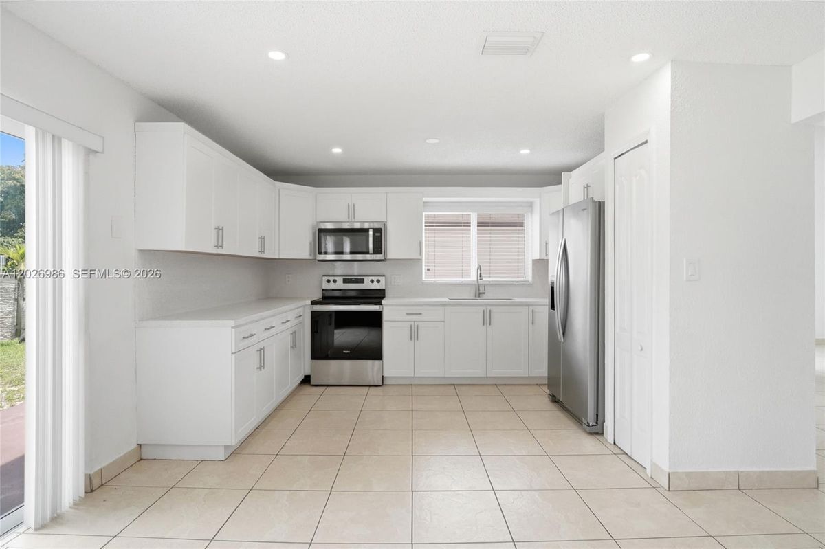 Foto del edificio - 8219 NW 192nd Terrace