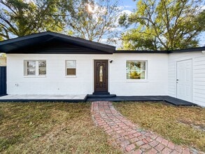 Building Photo - 3684 14th Ave SE