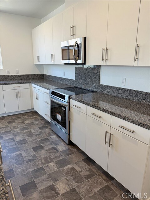 Foto del edificio - 333 Sunny Oak Ln