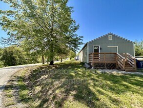 Building Photo - 8160 Oak Dr