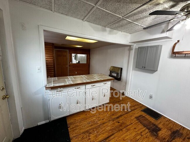Building Photo - 326 N 34th St