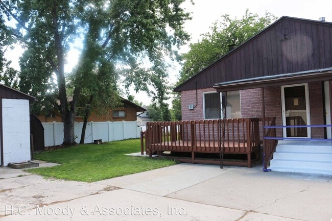 Building Photo - 4 br, 2 bath House - 7585 S. 1000 E.