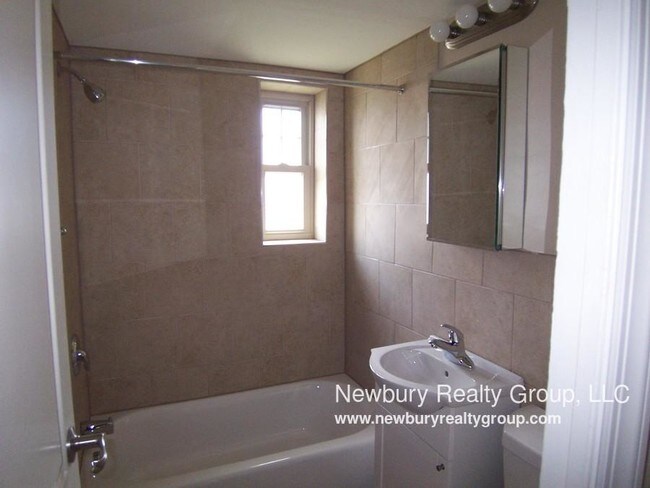 Foto del edificio - 2 bedroom in Crafton PA 15205