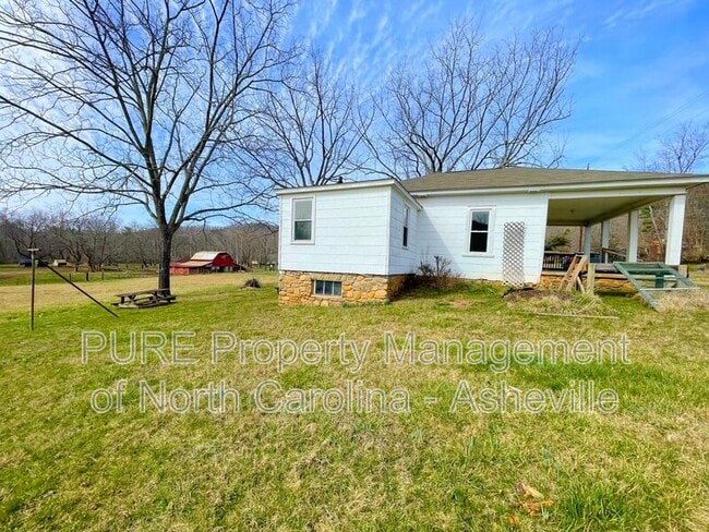 Building Photo - 648 Bee Tree Rd