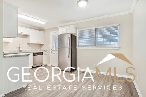 Foto del edificio - 2852 Port Royal Ln