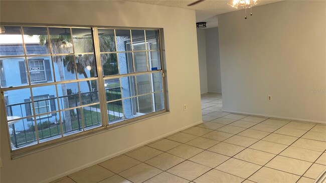 Building Photo - 5234 Curry Ford Rd