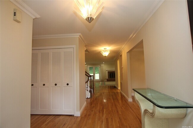 Foto del edificio - 71 Fairway Cir N