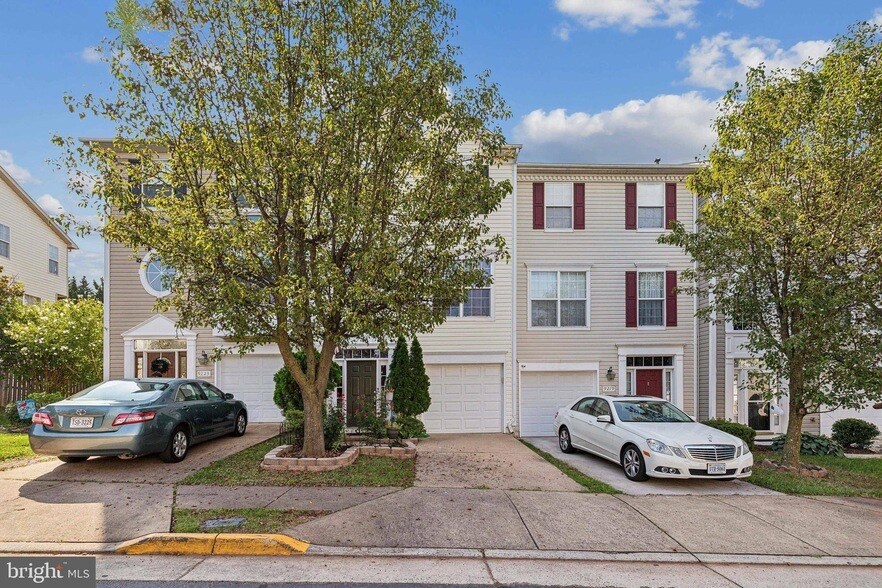 Primary Photo - 9221 Acer Ln