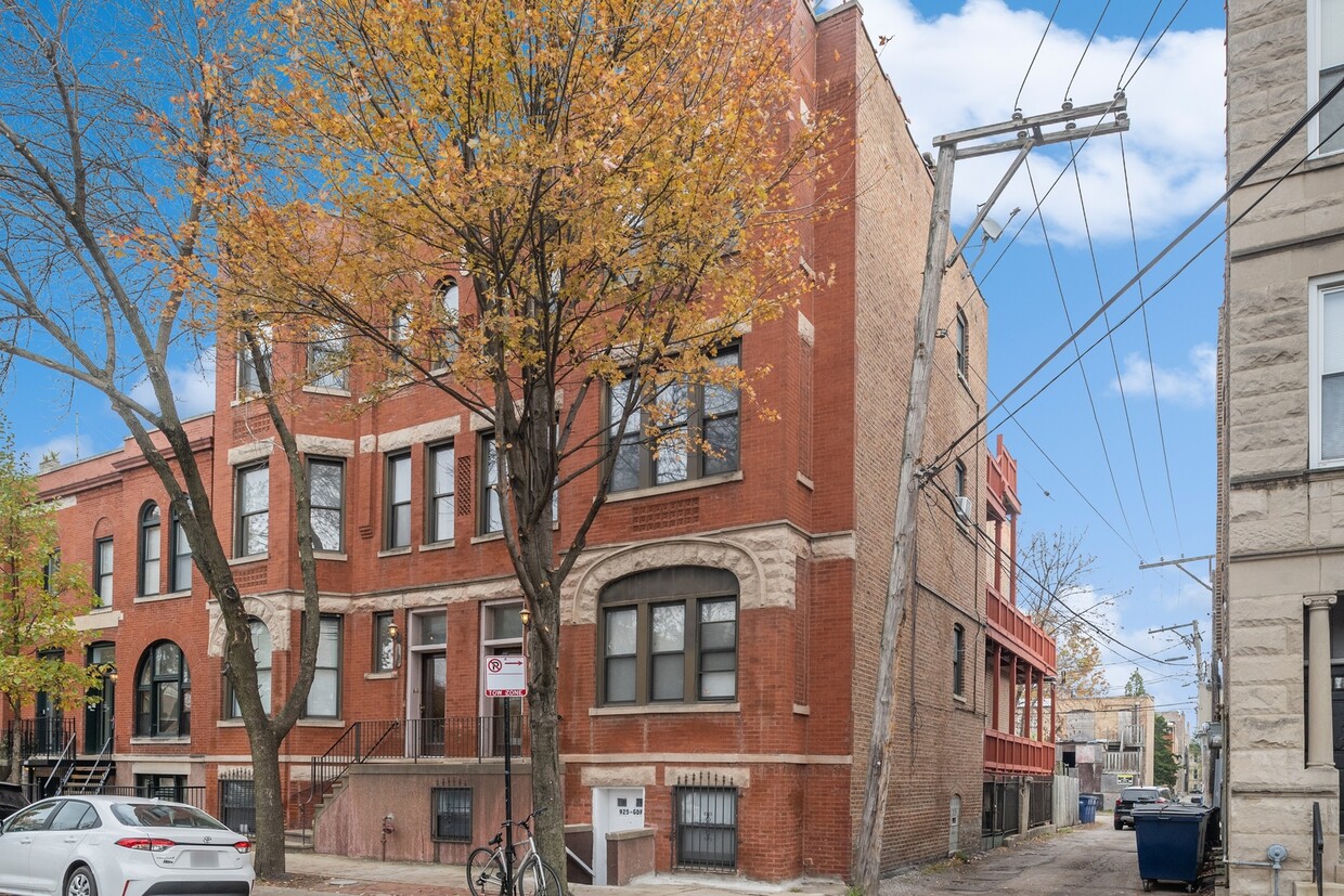 Foto principal - 925 S Laflin St