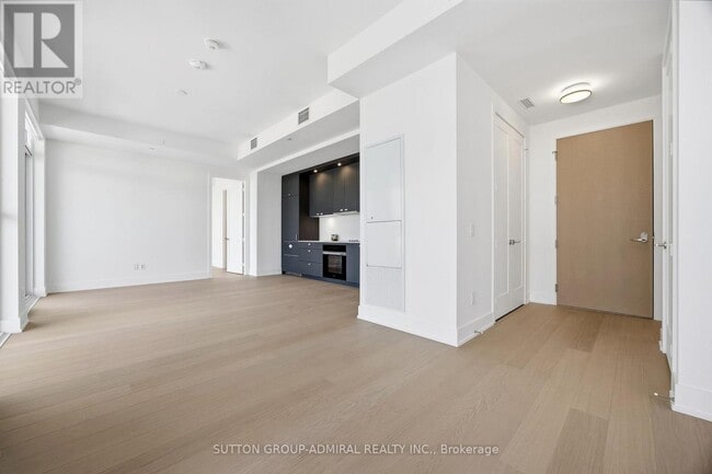 Building Photo - 399 Royal Orchard Blvd