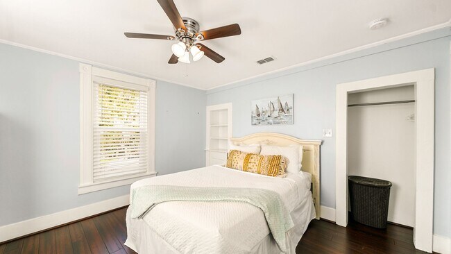 Foto del edificio - 14 Sanchez Ave