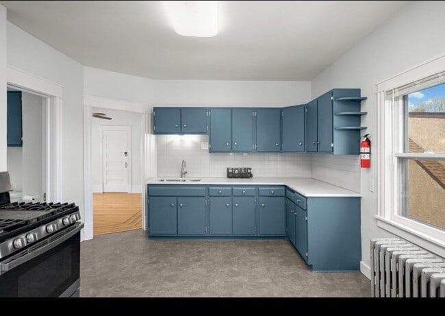 Building Photo - 2517 University Ave NE