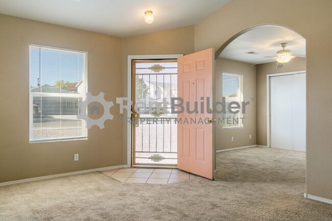 Building Photo - ****LEASE PENDING****PLEASE APPLY AT YOUR ...