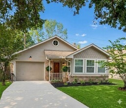 Building Photo - 9302 Golden Sunshine Dr