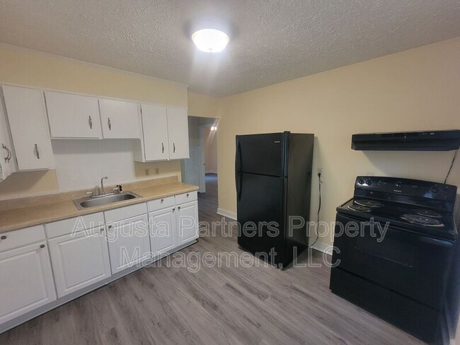Foto del edificio - 1223 Radiance Dr