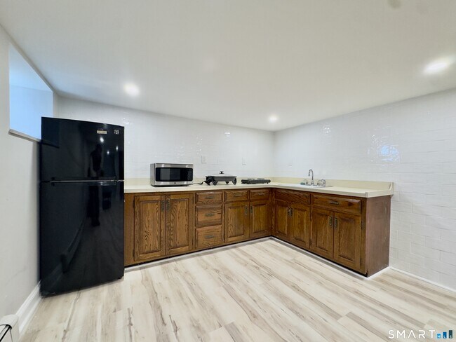 Foto del edificio - 96 Knickerbocker Ave