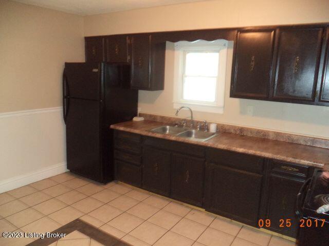 Building Photo - 1337 Oakwood Ave