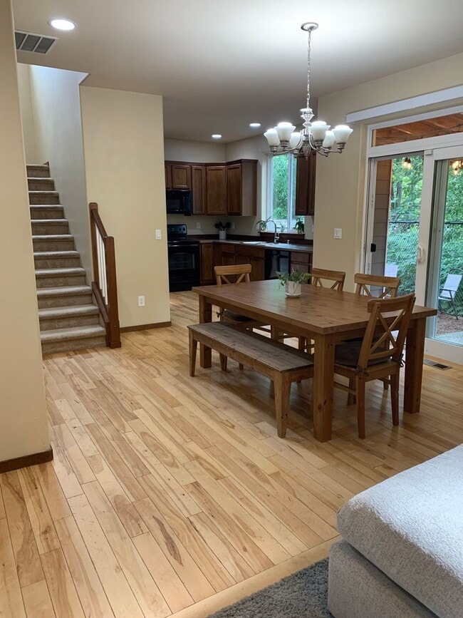 Foto del edificio - House for RENT:  Lynnwood/Brier 3 br - 2.5...