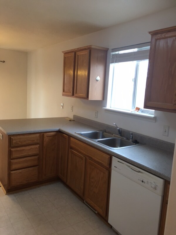 Building Photo - 1432 Wallace Dr