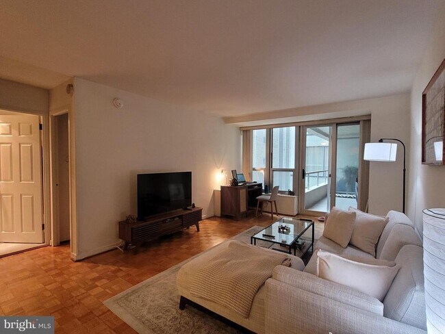 Foto del edificio - 224-30 W Rittenhouse Square