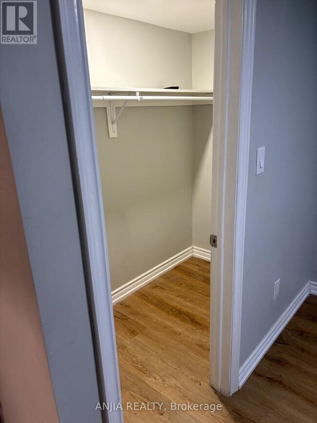 Photo du bâtiment - 473 Gibbons St