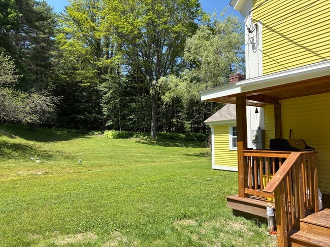 Back Yard - 66 Stagecoach Rd
