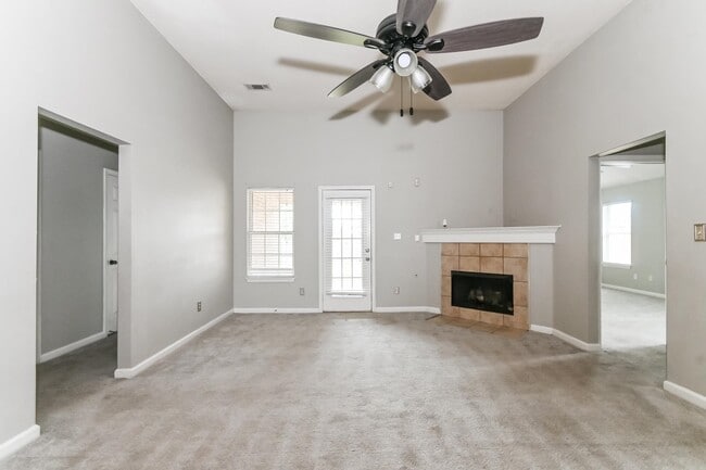 Foto del edificio - 1216 Jackson Pond Cir