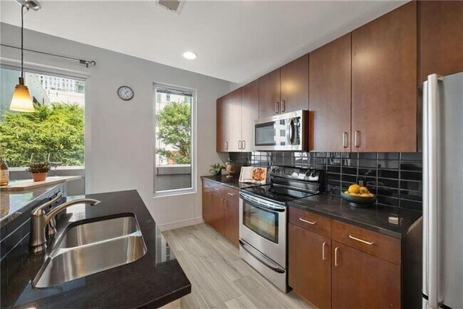 Foto del edificio - 44 Peachtree Pl NW