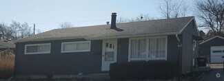 Building Photo - 214 E Doris Dr