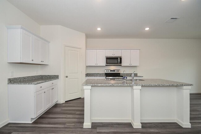 Foto del edificio - 1068 Long Bay Ct