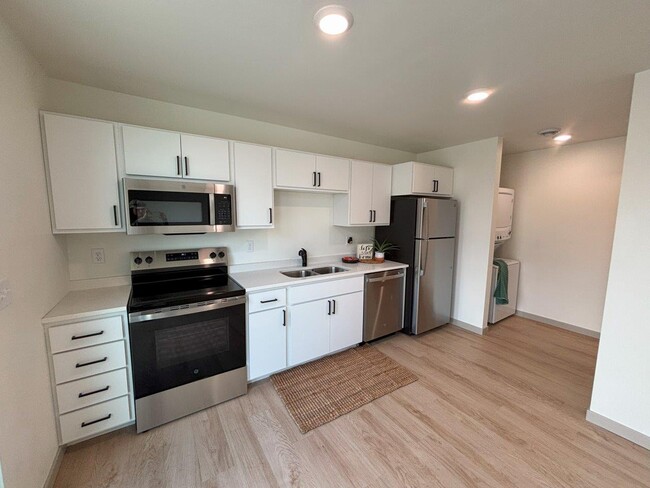 Building Photo - Sioux Village