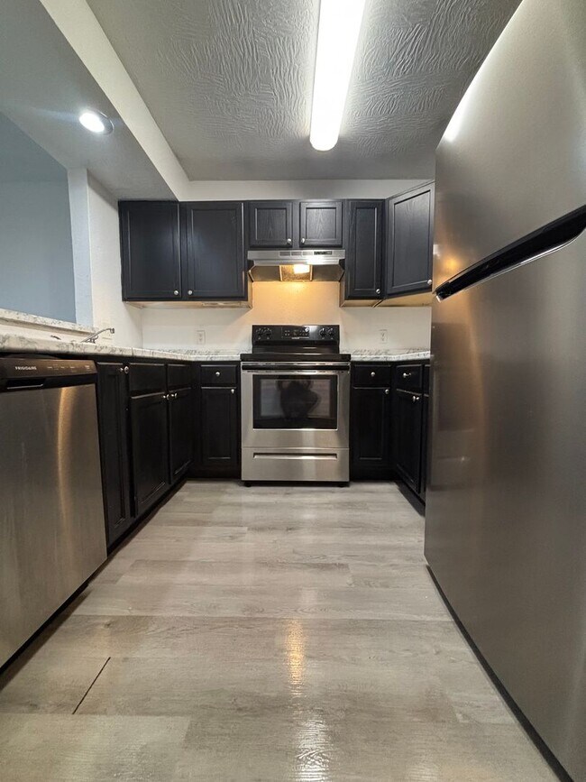 Foto del edificio - Come see this 3 bedroom 2 bathroom Recentl...