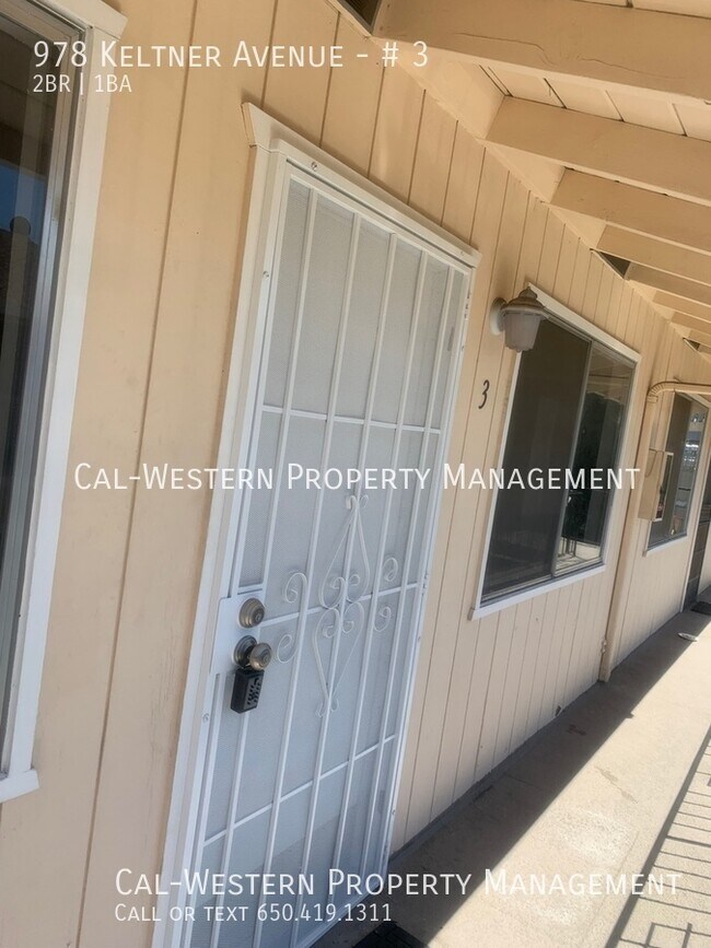 Foto del edificio - 978 Keltner Ave