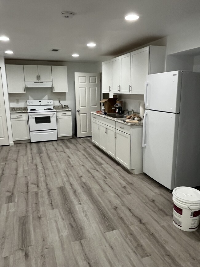 Kitchen - 1454 Heather Ridge Ct