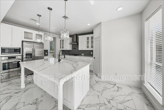 Foto del edificio - 8474 Muirwood Trail