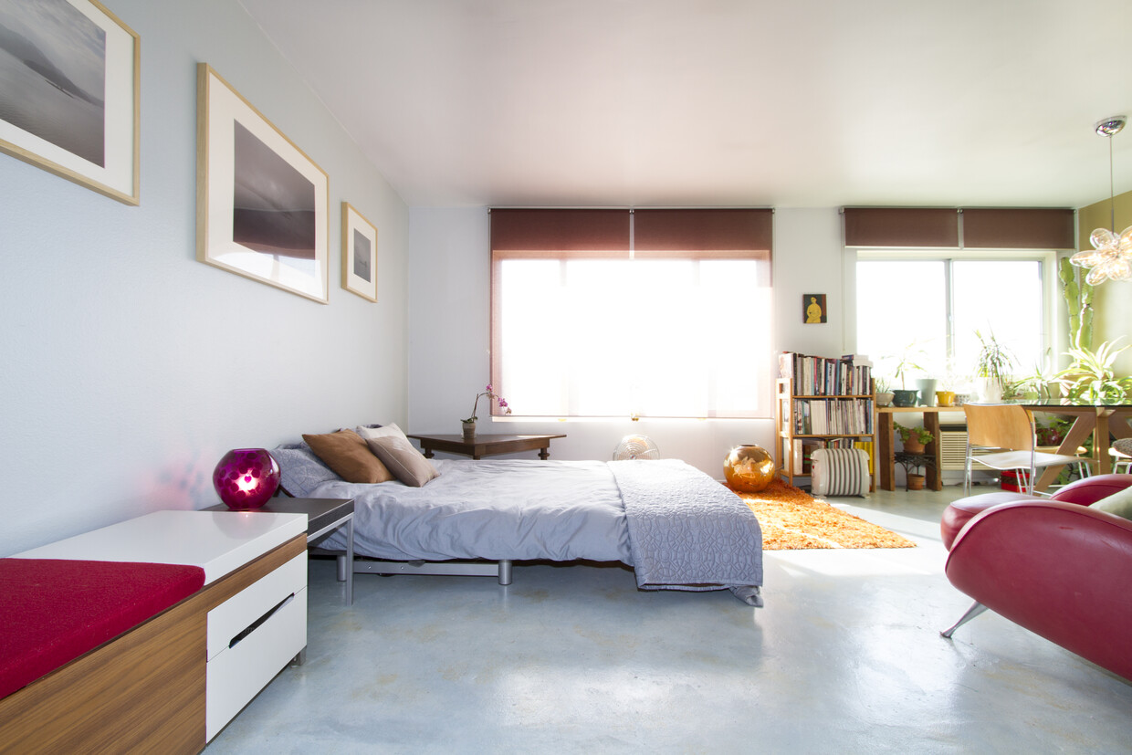 Foto principal - 525 N Sycamore Ave