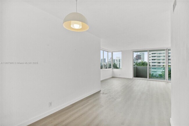Foto del edificio - 1200 West Ave