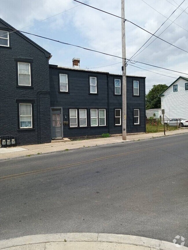 Downtown Lebanon Apartments for Rent with Hardwood Floors Lebanon, PA