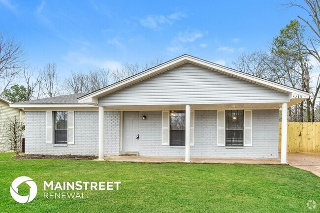 Building Photo - 5210 Woody Dr