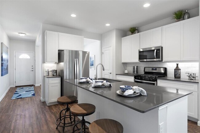 Foto del edificio - 1103 Aspen Grove Dr