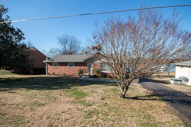 Building Photo - LAKEFRONT 3BR/2BA near Gallatin Marina