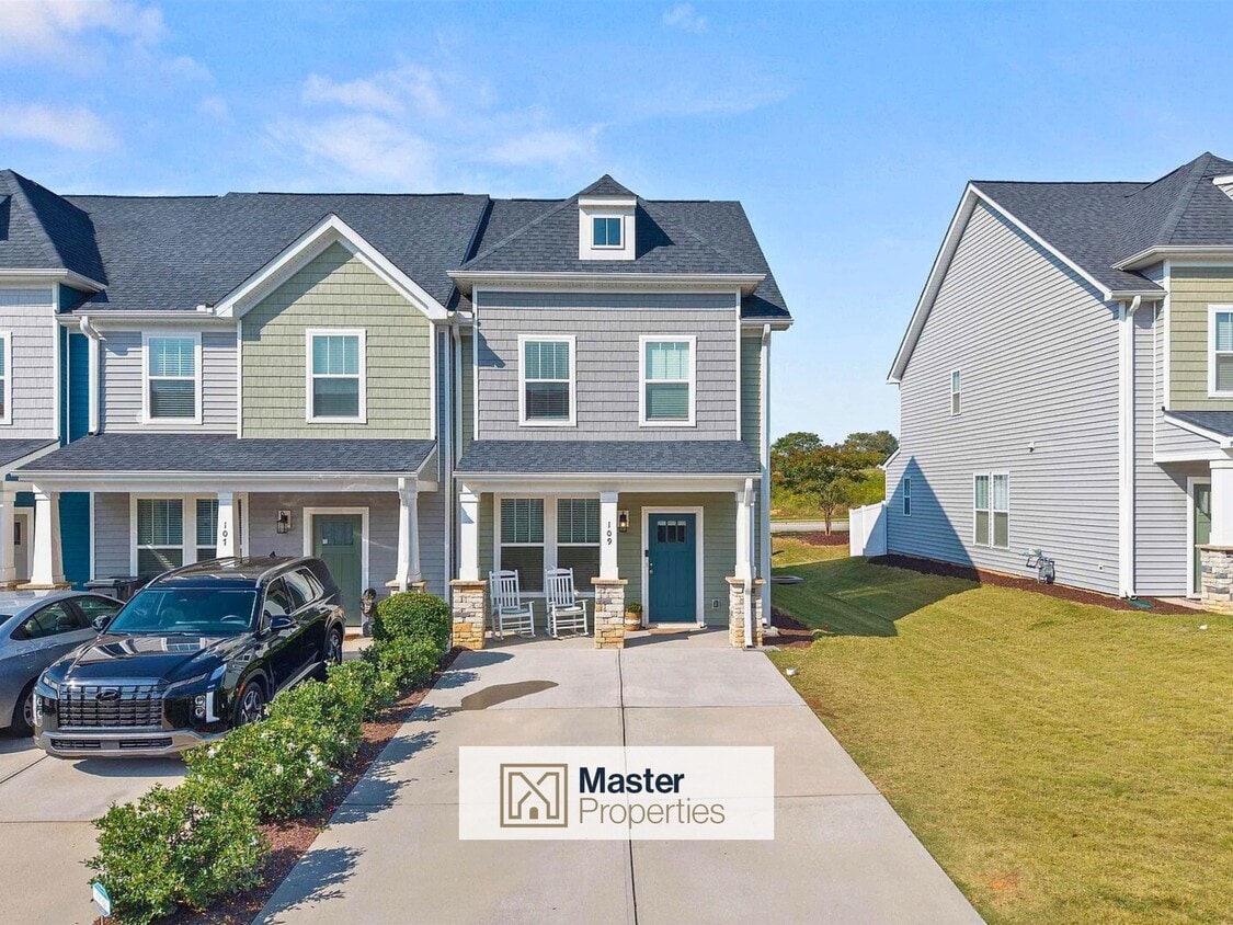 Photo - 109 Shallons Dr (Greenville, SC)