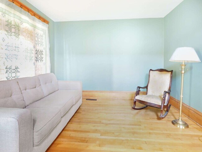 Foto del edificio - 1182 Woodbridge ST N