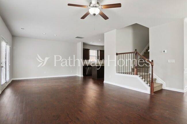 Building Photo - 2401 Oakleaf Cir