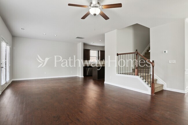 Foto del edificio - 2401 Oakleaf Cir