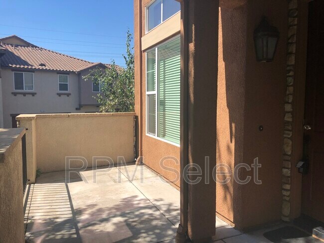 Building Photo - 2580 W El Camino Ave