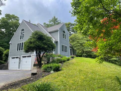 Primary Photo - 413 Elm St
