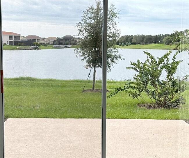 Building Photo - 1280 Lago Vista Ct